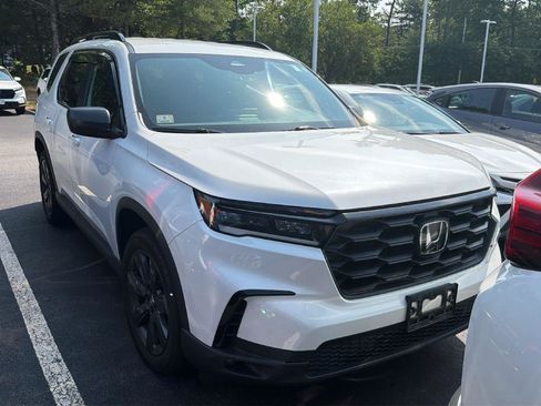 Certified 2023 Honda Pilot Sport image 1
