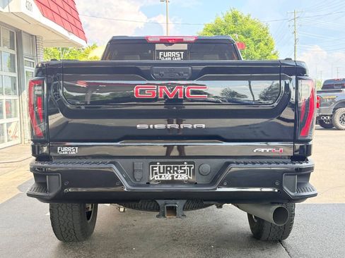 Used 2025 GMC Sierra 2500 AT4 w/ AT4 Premium Plus Package AWD/4WD image 4