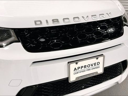 Certified 2025 Land Rover Discovery Sport S image 31