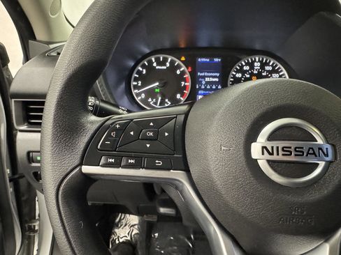 Used 2021 Nissan Sentra S image 17