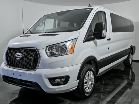 Used 2022 Ford Transit 350 XLT RWD image 5