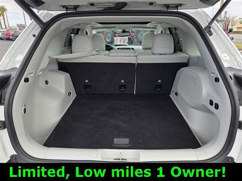 Used 2021 Jeep Cherokee Limited image 15