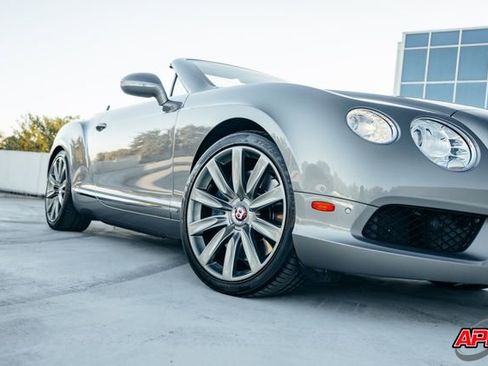 Used 2013 Bentley Continental GT image 31