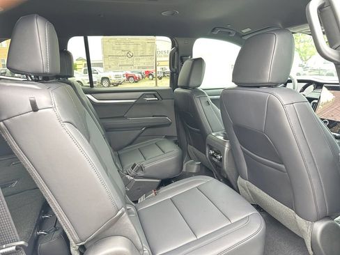 New 2026 GMC Acadia Elevation w/ Elevation Premium Package AWD/4WD image 48