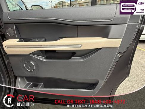 Used 2024 Ford Expedition Max Limited image 55