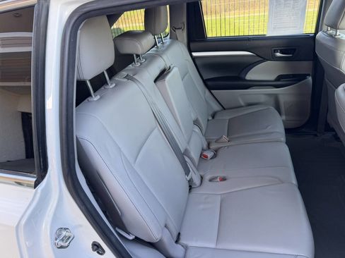Used 2017 Toyota Highlander XLE w/ Protection Package #3 image 16