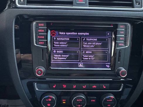 Used 2017 Volkswagen Jetta SEL image 43