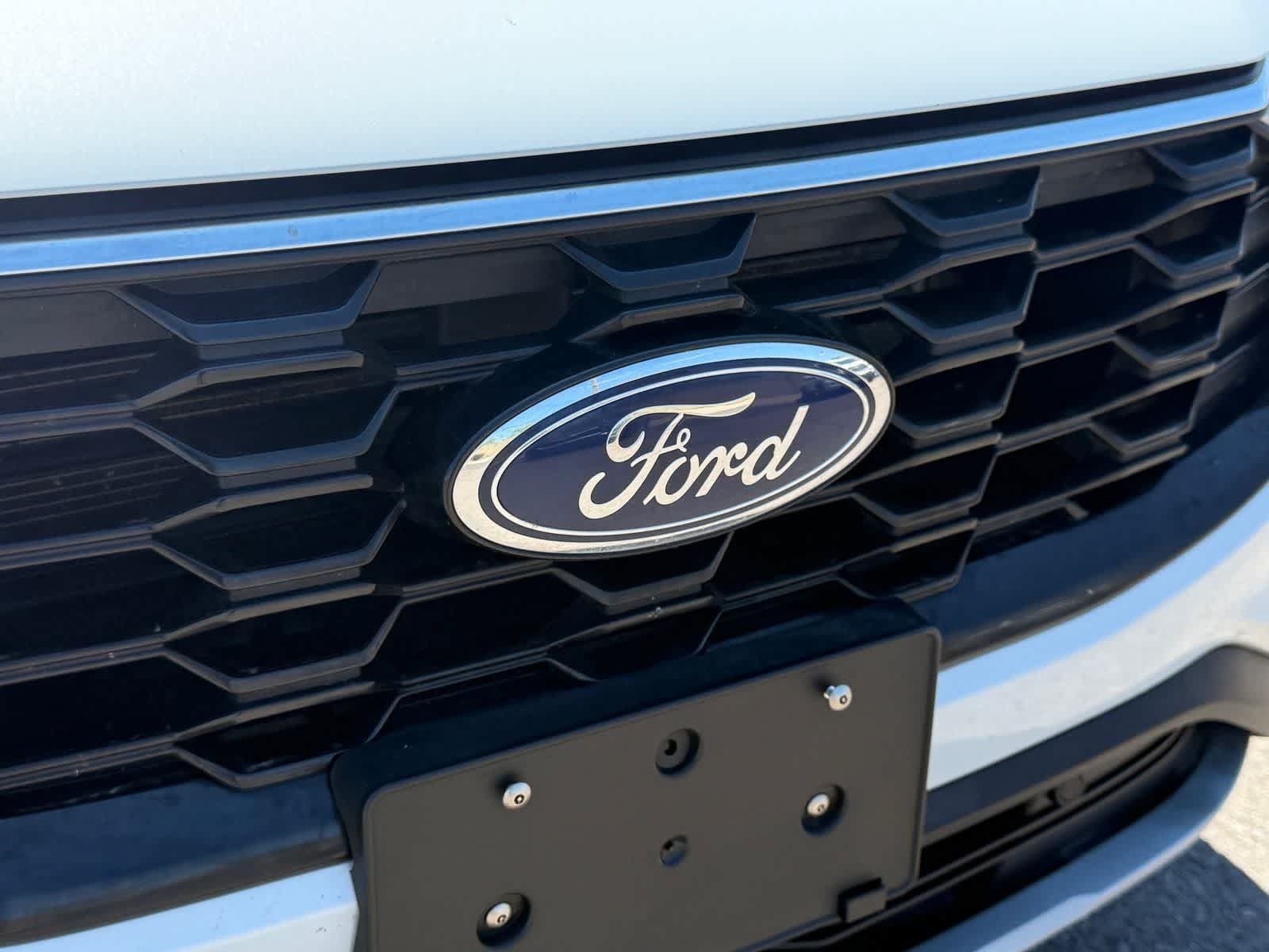 Used 2025 Ford Escape ST-Line Select AWD/4WD image 33