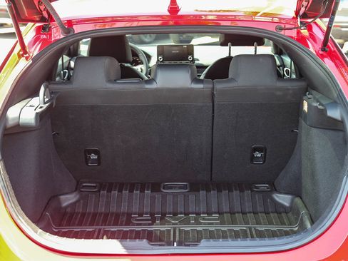 Used 2023 Honda Civic Sport image 29