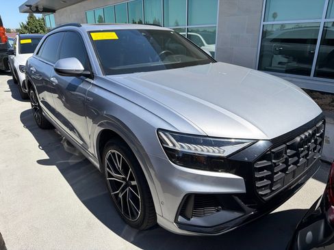 Used 2021 Audi Q8 Premium Plus w/ Premium Plus Package AWD/4WD image 2