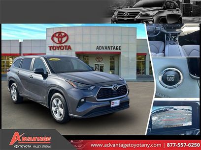 Used 2023 Toyota Highlander LE