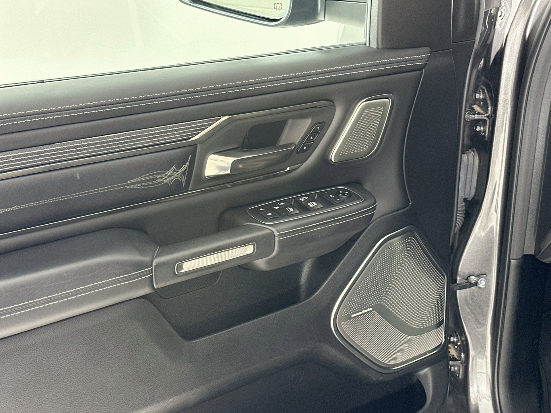 Used 2020 RAM 1500 Limited RWD image 19