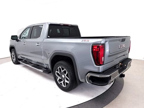 Used 2024 GMC Sierra 1500 SLT AWD/4WD image 19