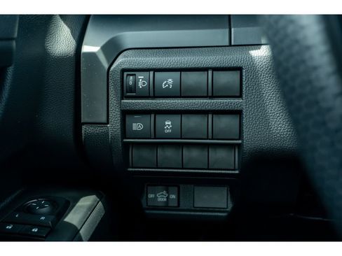 Used 2025 Toyota Tacoma SR AWD/4WD image 25