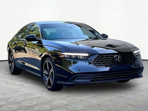 Used 2024 Honda Accord Sport image 3