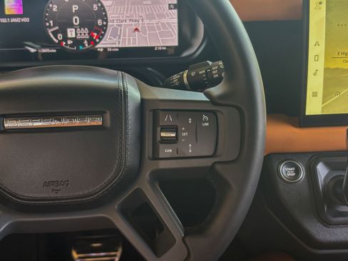 Used 2023 Land Rover Defender 130 X image 29