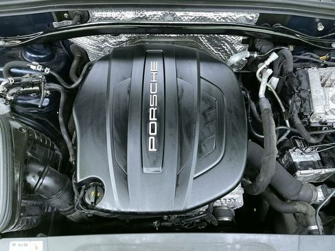 Used 2020 Porsche Macan image 29