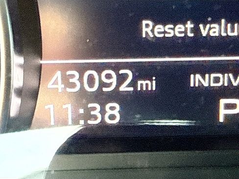 Used 2022 Audi A5 2.0T Premium image 41