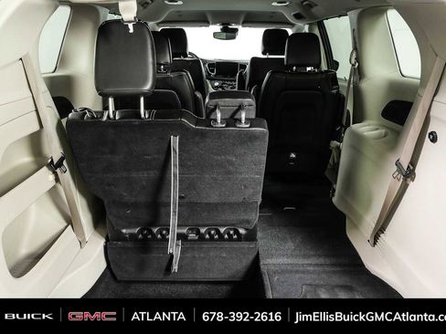 Used 2024 Chrysler Pacifica Touring-L FWD image 30