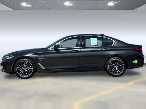 Certified 2023 BMW 530e xDrive w/ Convenience Package image 2