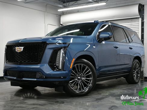 Used 2025 Cadillac Escalade Sport Platinum AWD/4WD image 1