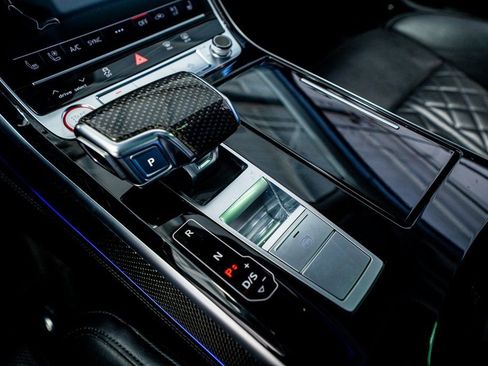 Used 2020 Audi S8 L w/ S8 Executive Package image 49