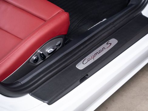 Used 2024 Porsche 718 Cayman S image 76