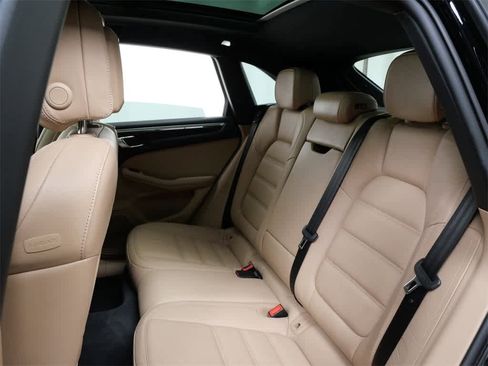 Used 2024 Porsche Macan S image 16