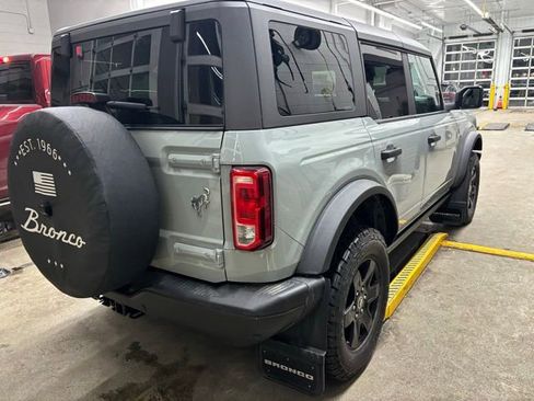 Used 2022 Ford Bronco Black Diamond image 3