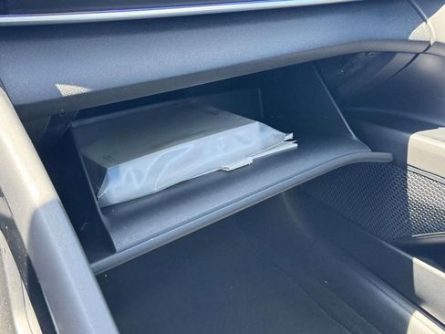 Certified 2023 Hyundai Elantra Limited FWD image 33
