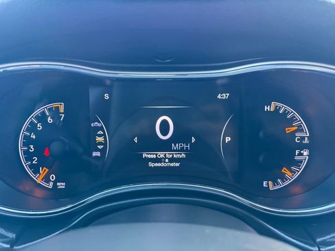 Used 2019 Jeep Grand Cherokee Limited image 33