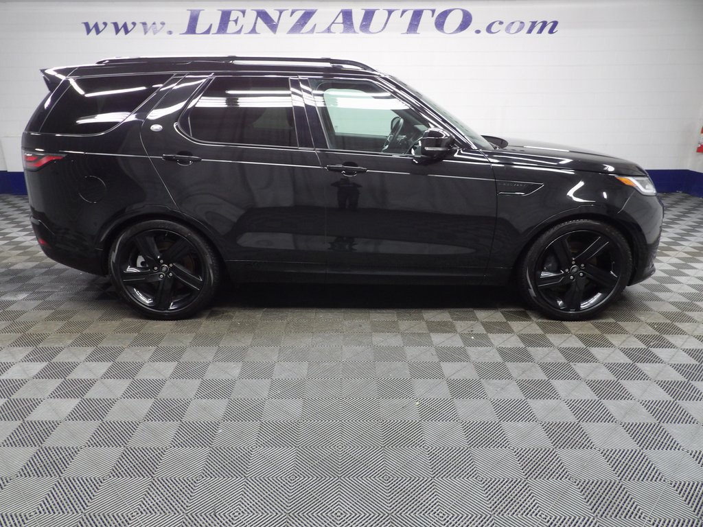 Used 2024 Land Rover Discovery Dynamic SE AWD/4WD image 2
