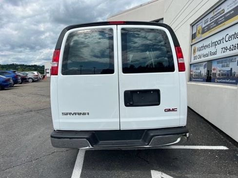 Used 2025 GMC Savana 2500 w/ Driver Convenience Package RWD image 4