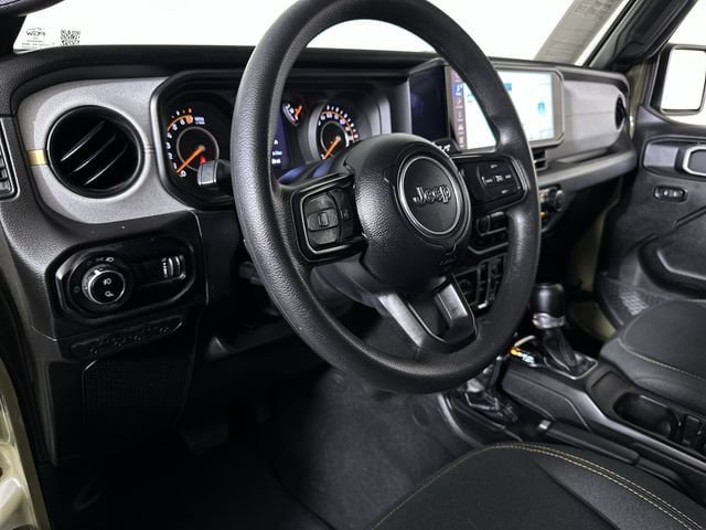Used 2025 Jeep Gladiator Sport AWD/4WD image 10