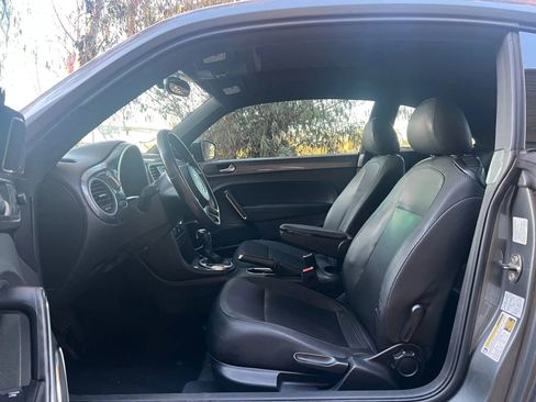 Used 2012 Volkswagen Beetle 2.5 image 10
