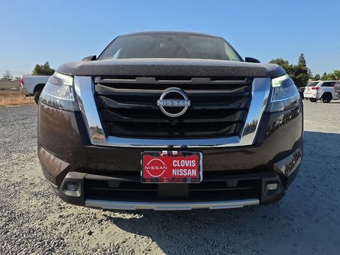 Used 2022 Nissan Pathfinder SL w/ Cargo Package FWD image 11