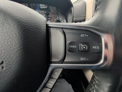 Used 2019 RAM 1500 Laramie image 17