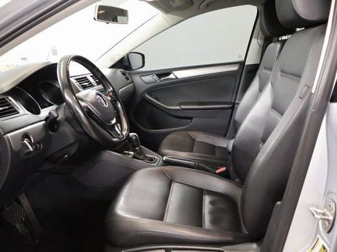 Used 2015 Volkswagen Jetta SE image 11