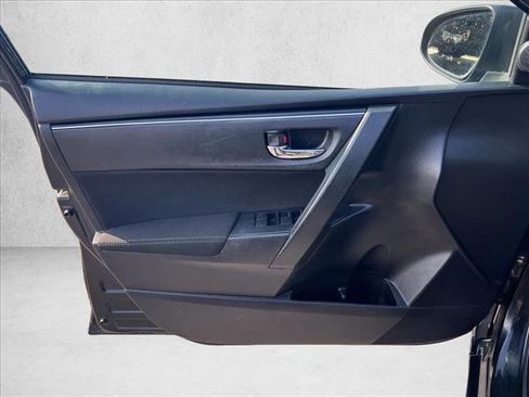 Used 2019 Toyota Corolla LE image 11