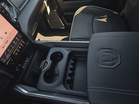 New 2026 RAM 3500 Laramie AWD/4WD image 20