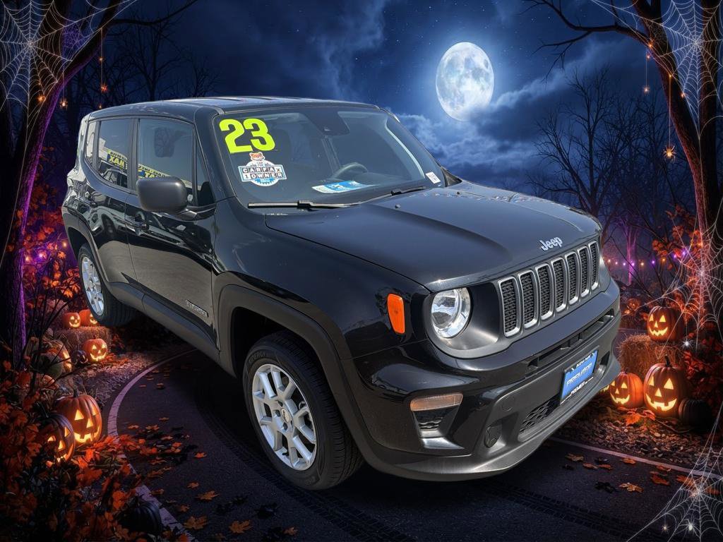 Used 2023 Jeep Renegade Latitude AWD/4WD image 8
