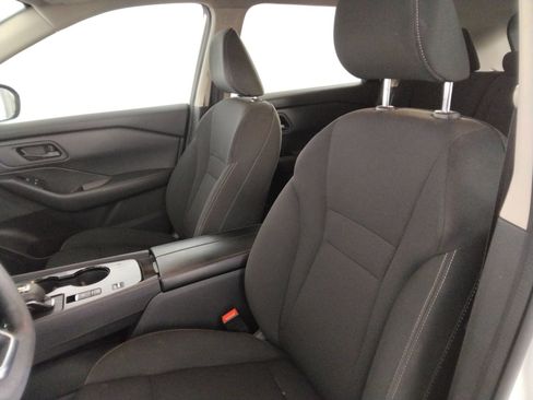 Used 2024 Nissan Rogue S FWD image 24