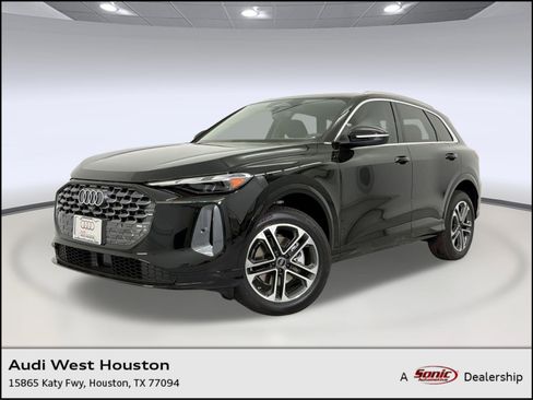 New 2026 Audi Q5 Premium image 1