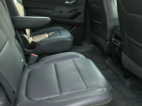 Used 2022 Chevrolet Traverse LT AWD/4WD image 13