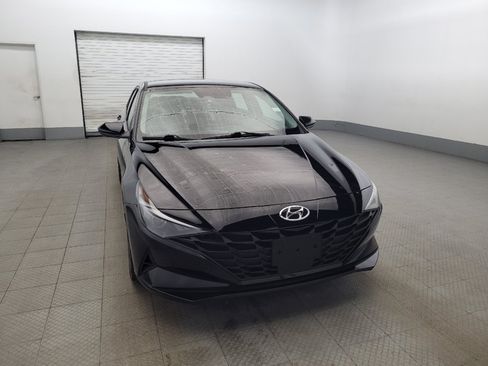 Used 2023 Hyundai Elantra SEL w/ Convenience Package image 14