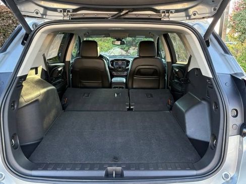 Used 2024 GMC Terrain Denali AWD/4WD image 11
