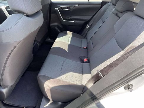 Used 2025 Toyota RAV4 XLE w/ Convenience Package FWD image 10