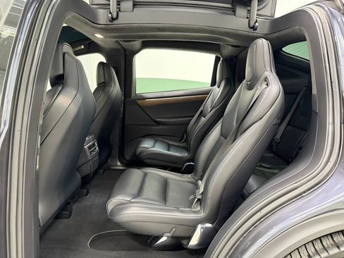 Used 2020 Tesla Model X Long Range AWD/4WD image 17