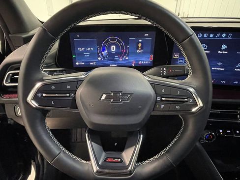 Used 2025 Chevrolet Traverse Z71 AWD/4WD image 37