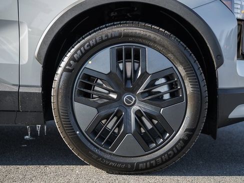 New 2026 Volvo EX30 Cross Country Ultra image 16